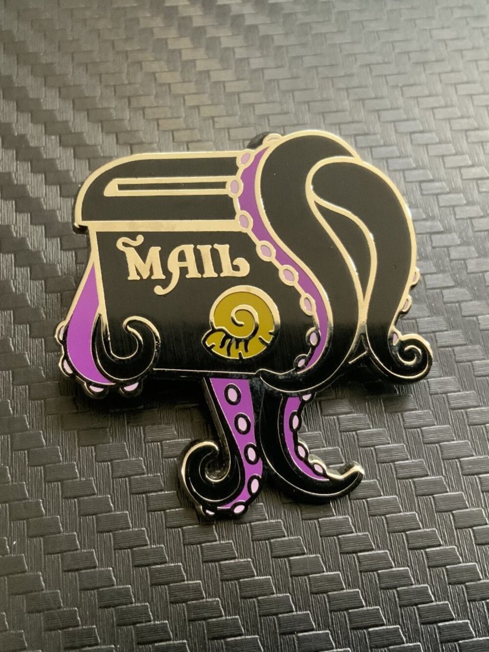 Disney Ursula-Themed Mailbox Pin 2022